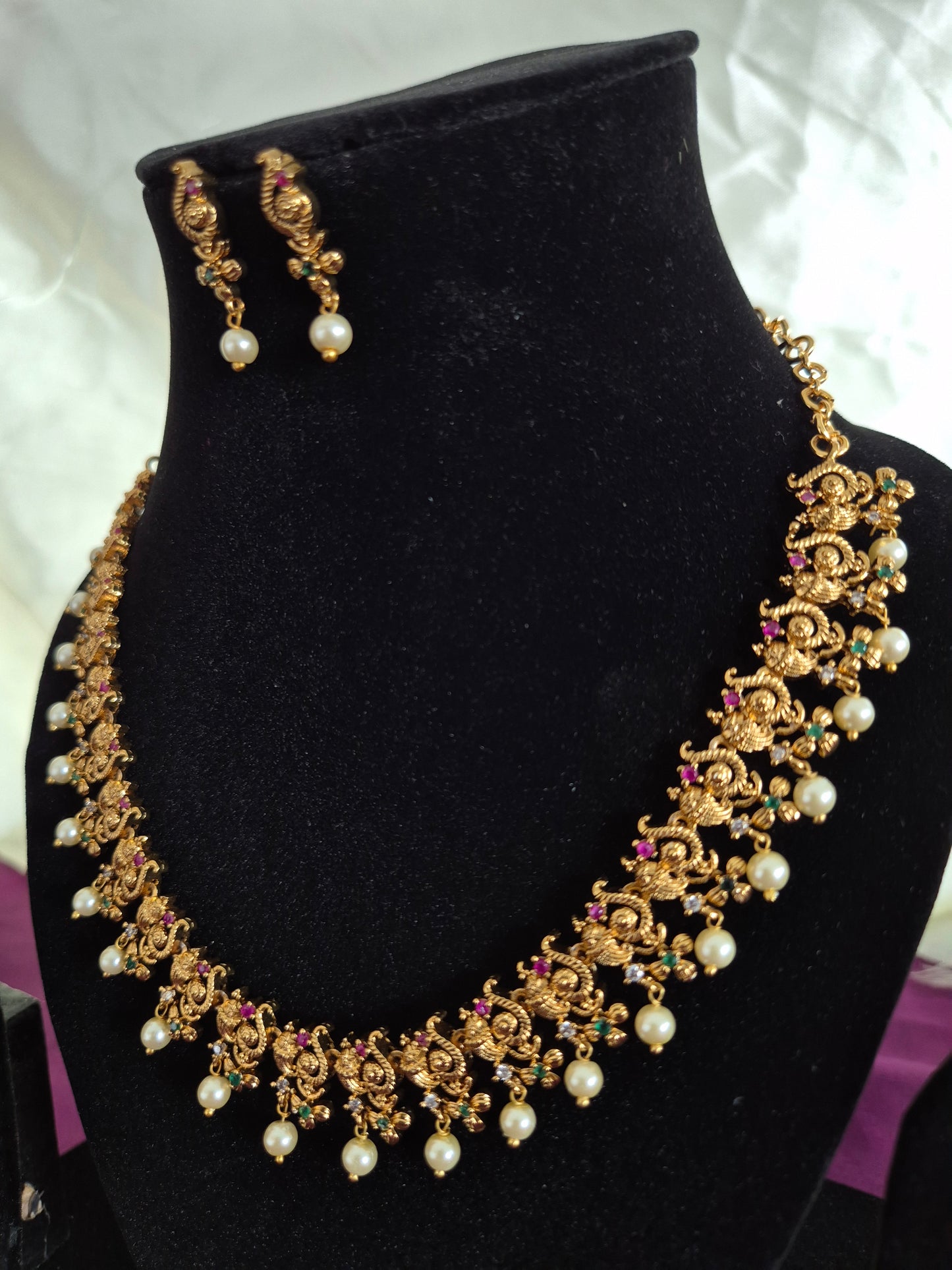 Sangu Pattern Necklace With Earrings Set