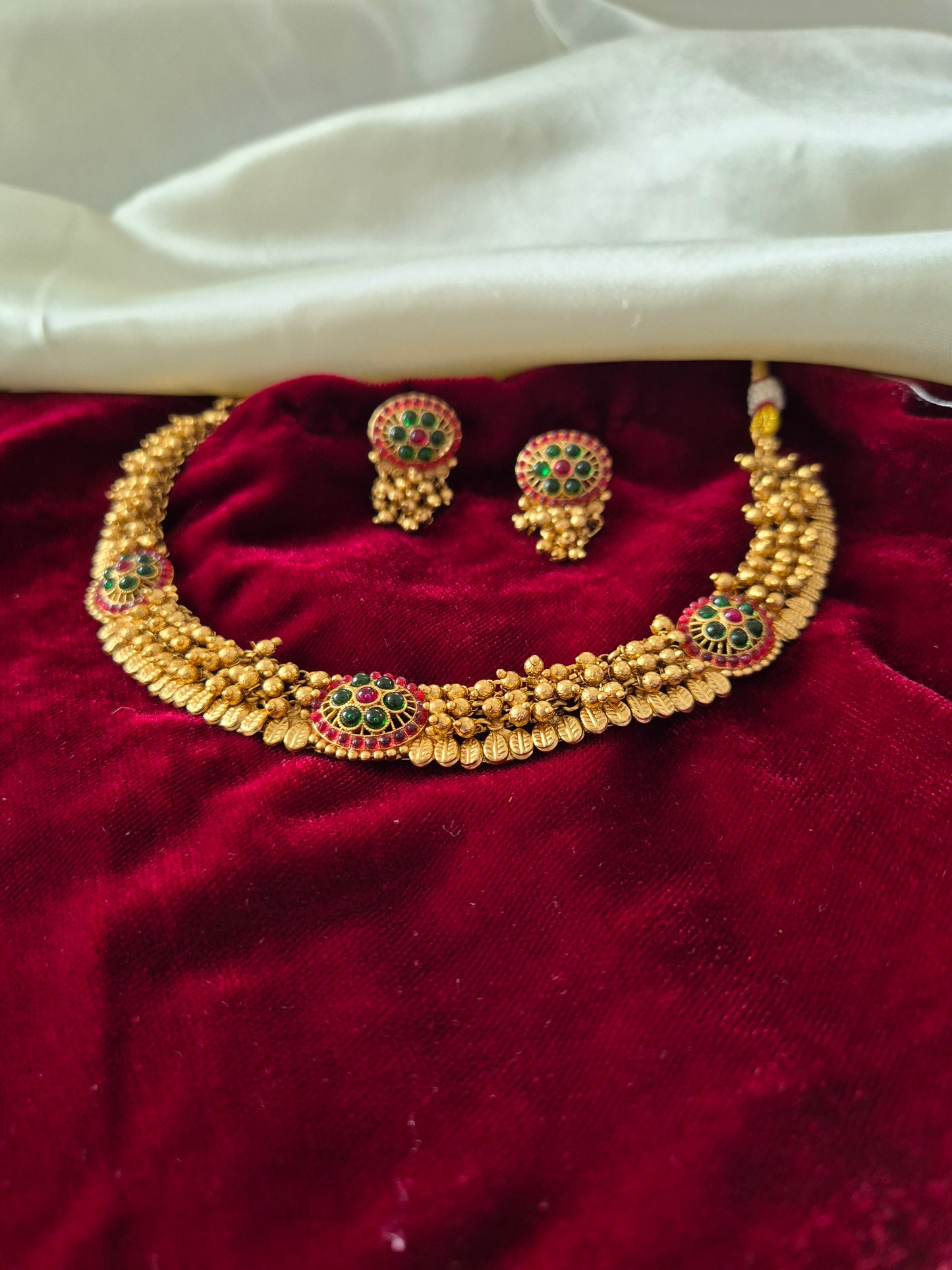 Guttapusalu Necklace And Earring Set