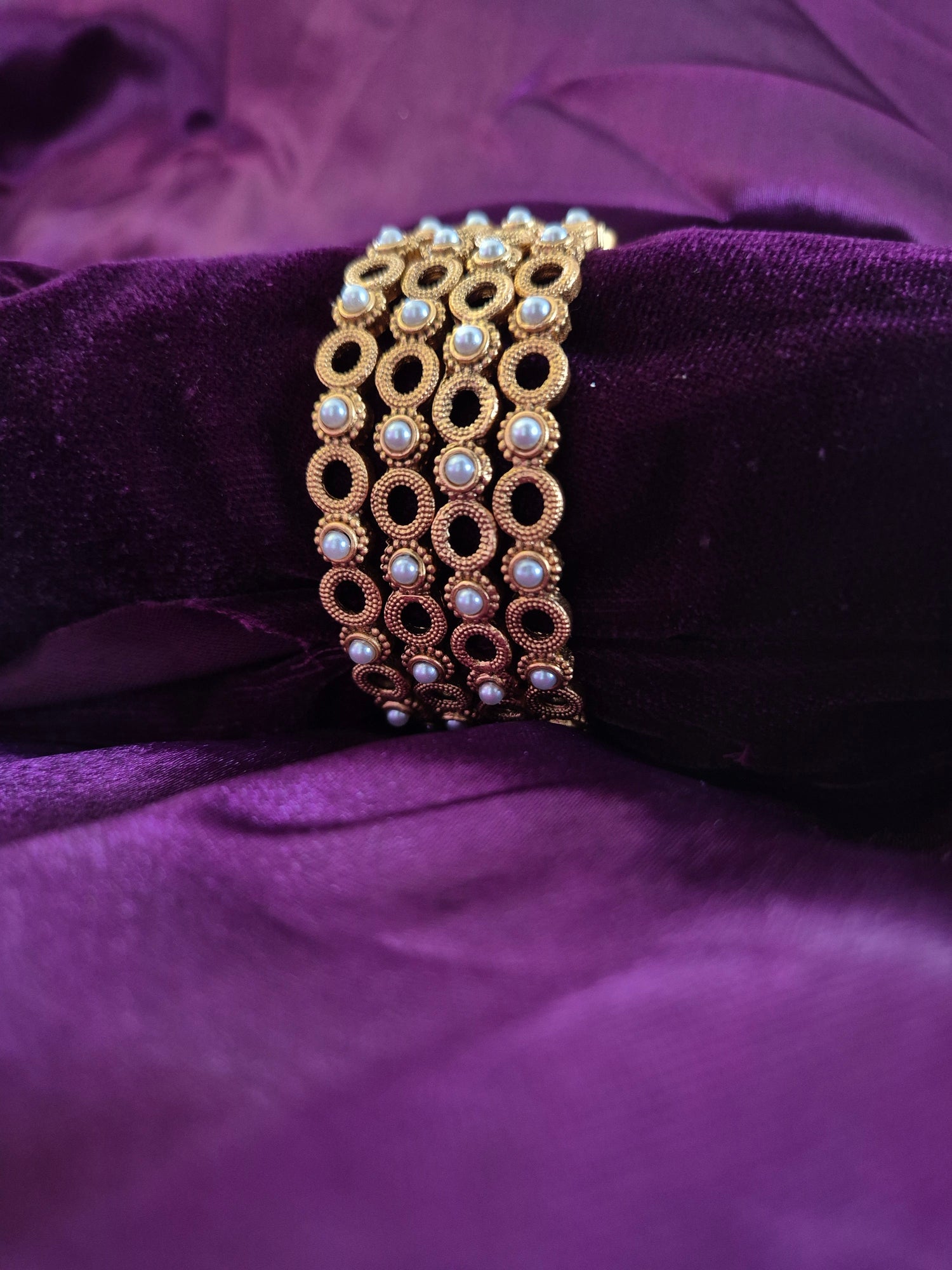 BANGLES
