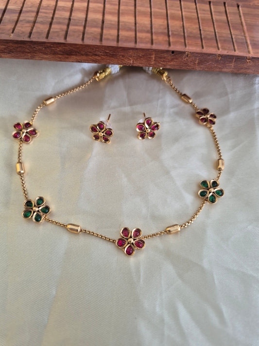 Simple Floral Necklaces With Earrings
